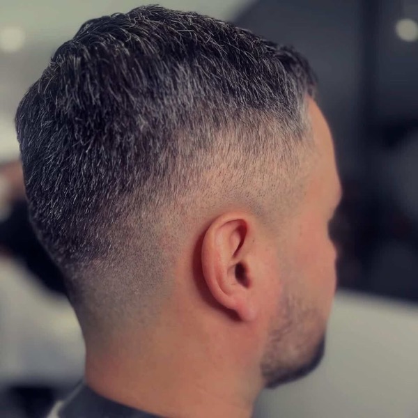 Coupe homme dégradé fondu réalisée par Love Coiff